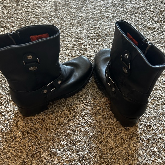 Harley Davidson Boots, Size 8 in women’s - Picture 2 of 4